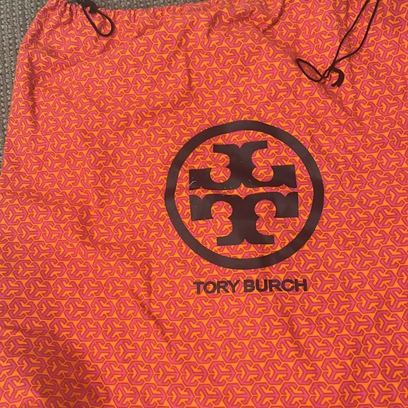 Women’s Tory Burch shoulder bag. Comes with Tory Burch dust cover. - Picture 6 of 7